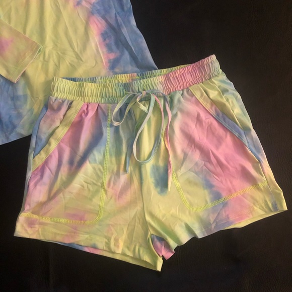 CLEARANCE! Tie Dye Print Top&Drawstring Shorts Set - Picture 3 of 7